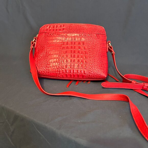 Chi by Carlos Falchi Small Leather Crossbody w/Front Pocket~RED~retail $199.90 - Picture 2 of 3